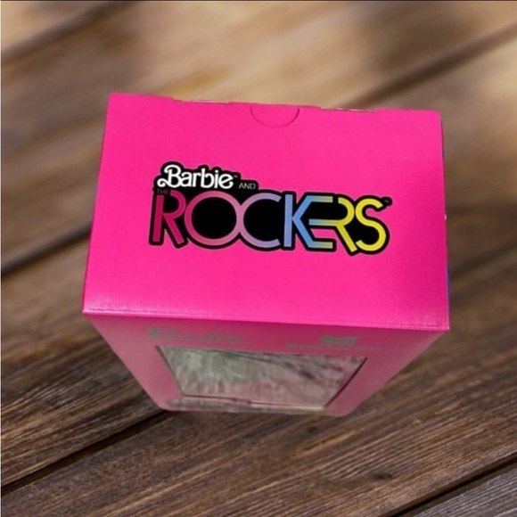 STANLEY x BARBIE 65th Anniversary 80’ ROCKERS Quencher 40oz & Barbie Rocker doll - Picture 16 of 16